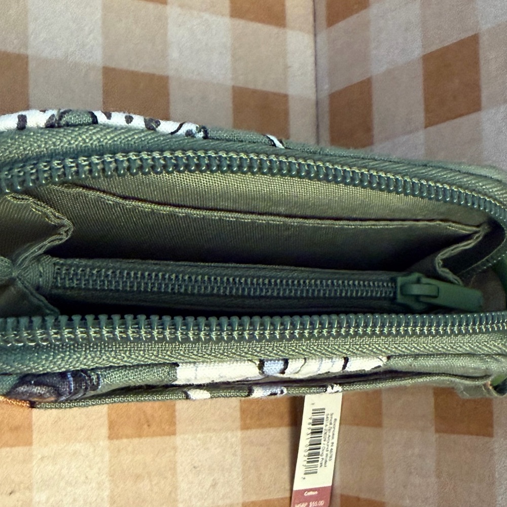 Vera Bradley  Small  Zip-Around Wallet Dog Park Pattern - Picture 3 of 5